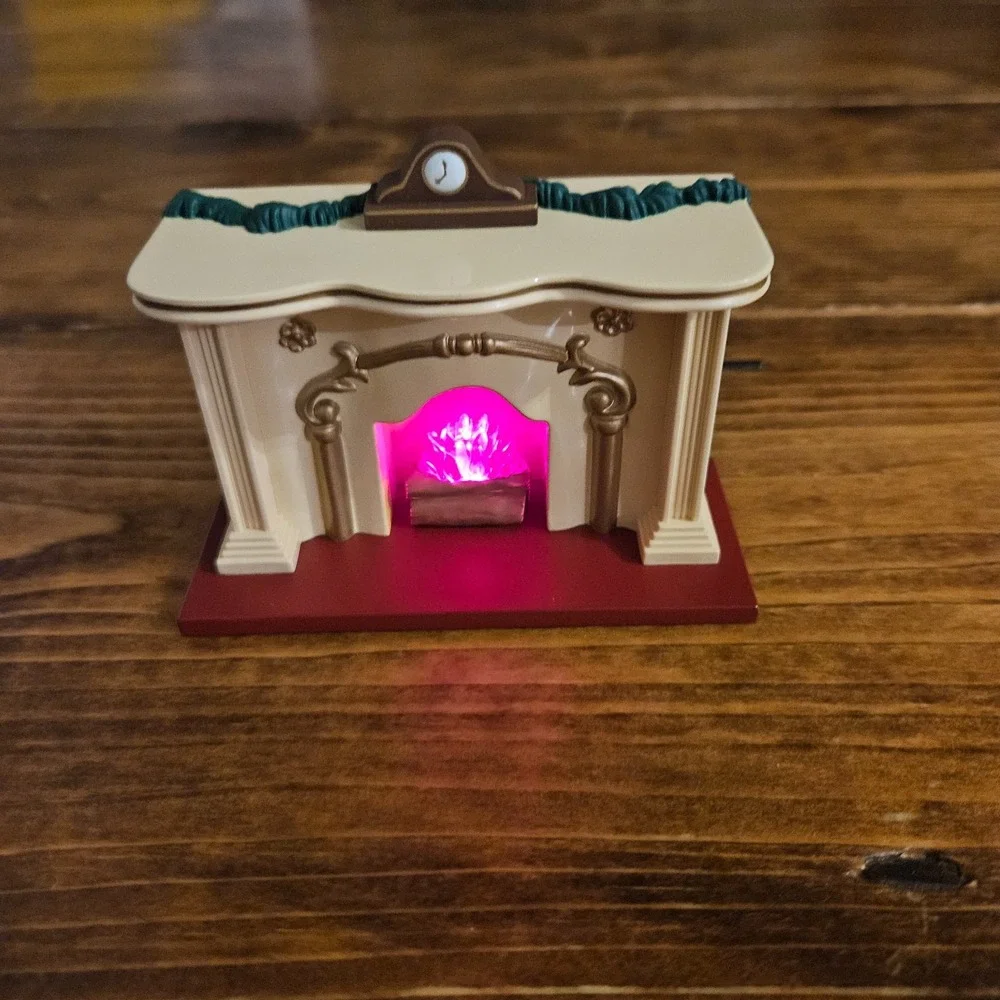 Hallmark 1993 The Bearingers Fireplace Flickering Light‎ Tabletop Display Works